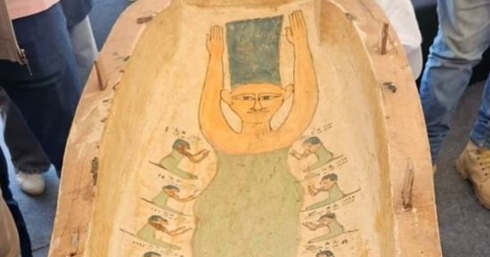 هل تنبأت مصر القديمة بمسلسل "سيمبسون"؟