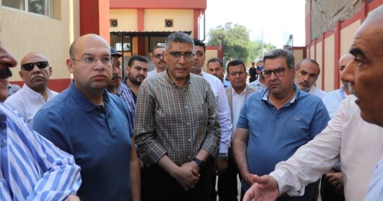 محافظ الجيزة يتفقد محطة رفع الصرف الصحي الرئيسية بمنيل شيحة بأبو النمرس