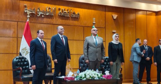 وزير العمل: "معملناش قانون العمل الجديد علشان نعلقه على الحيط فهو قانون الشعب كله"