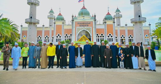المفتى: لا مخرج لهذا العالم مما هو عليه إلا بالاستماع لصوت زعماء الأديان