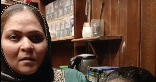 والدة طفلة كيس الشيبس لتليفزيون اليوم السابع: مبسوطة باللى عملته بنتى