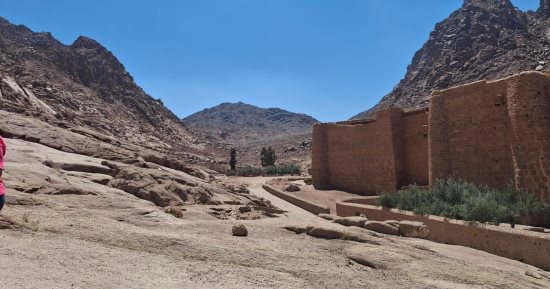 انطلاق فعاليات ملتقى دهب العربى الأول للرسم والتصوير لتوثيق سيناء برؤية معاصرة