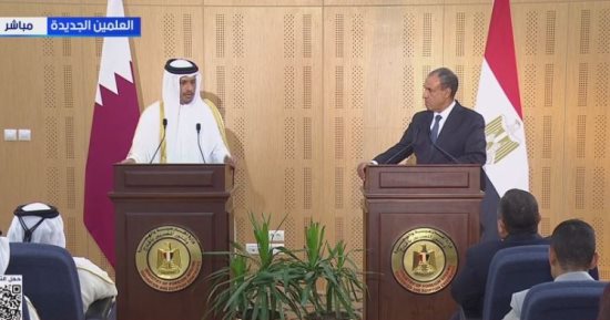 رئيس الوزراء القطرى: نواصل جهودنا مع مصر لوقف إطلاق النار فى غزة