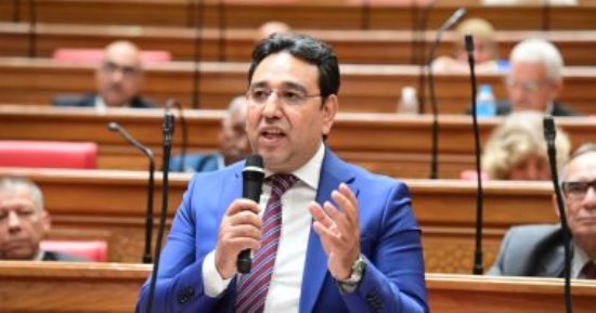 النائب أيمن محسب يتقدم باقتراح برغبة لتنظيم نشاط البلوجرز وصناع المحتوى الرقمى فى مصر
