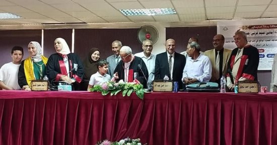 ماجستير عن تجليات التشويق فى مسرح محمد ناصف