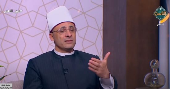 أحد علماء وزارة الأوقاف: السوشيال ميديا تهدد قيم احترام الكبير بين الشباب