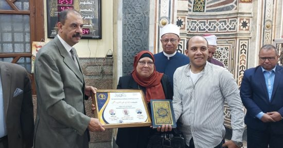 أوقاف سوهاج تكرم القيادات السابقة والكوادر المتميزة بحضور المحافظ