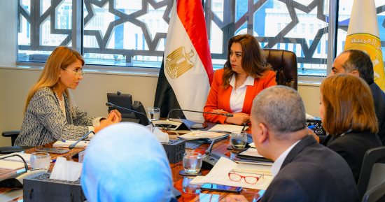 وزيرة التنمية المحلية تبحث مع مديرة مكتب اليونسكو الإقليمى بالقاهرة مجالات التعاون