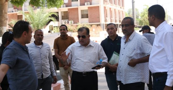 رئيس جامعة جنوب الوادى يتفقد استعدادات العام الدراسى الجديد