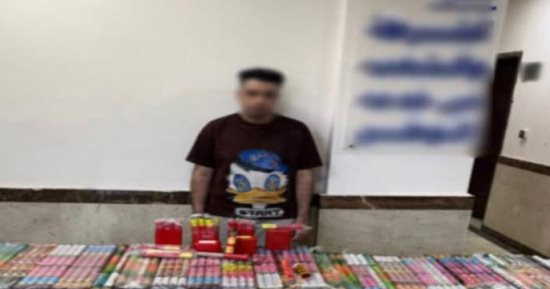ضبط عامل بحوزته أكثر من 100 قطعة ألعاب نارية وسلاح أبيض فى الزاوية الحمراء