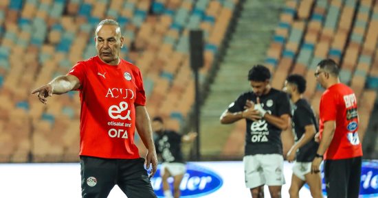إبراهيم حسن: منتخب مصر يخوض تدريبه فى العاشرة مساءً استعدادًا لأستراليا 