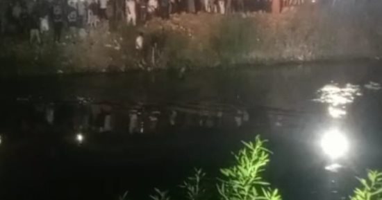 سقوط سيارة ملاكي بمصرف بلبيس في الشرقية