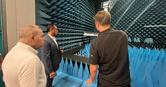 وفد من المطارات يزور شركة Rohde & Schwarz الألمانية لبحث التعاون بمجال الاتصالات