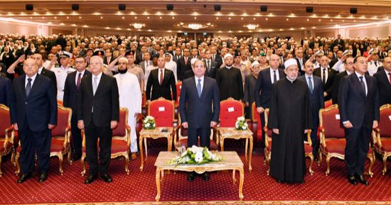 الرئيس السيسي يشهد الاحتفال بذكرى المولد النبوى الشريف بمركز المنارة