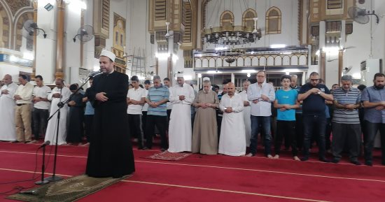 إقامة صلاة خسوف القمر من داخل مسجد النصر بمدينة المنصورة.. فيديو وصور 
