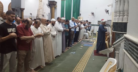 اللهم ارحمنا إذا برق البصر.. وكيل أوقاف دمياط يلقى دعاء الخسوف
