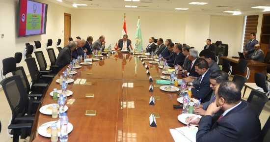 وزير الزراعة يبحث مع وفد تونسى تعزيز الاستثمارات الزراعية المشتركة