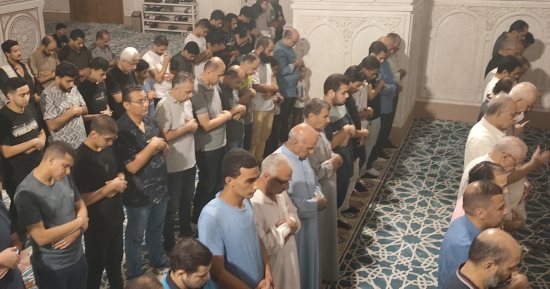 استمع لدعاء صلاة الخسوف من مسجد الفتح بالزقازيق.. فيديو