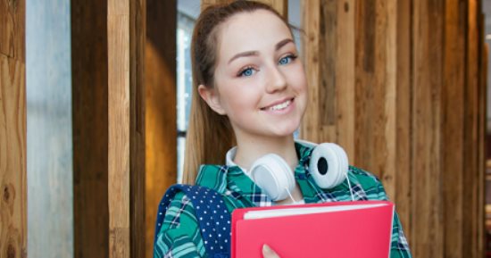 سنة أولى جامعة.. 5 حاجات لازم تكون فى شنطتك كل يوم