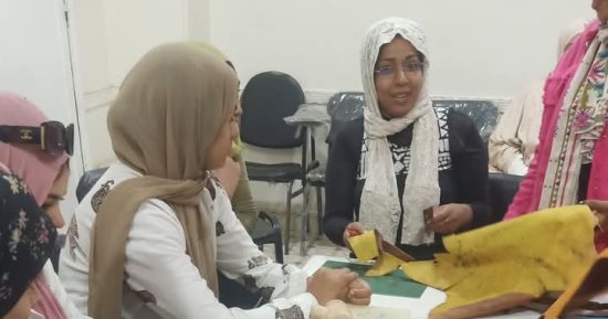تعليم وتمكين وتسويق.. مراكز شباب أسوان حاضنة للمشروعات الصغيرة والحرف اليدوية