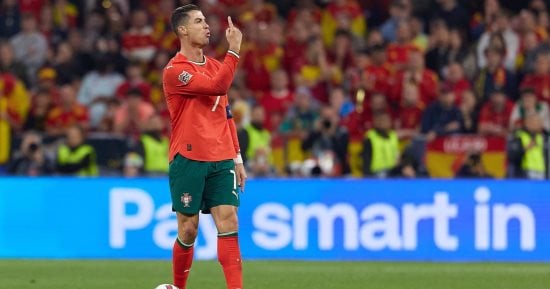 رونالدو يحتفل بتأهل البرتغال رسميًا إلى كأس العالم 2026