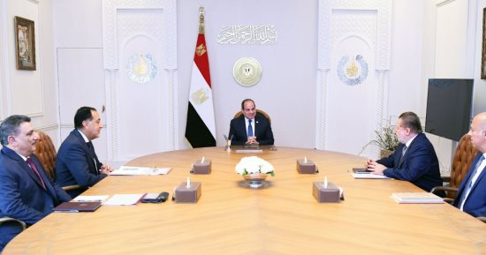 الرئيس السيسى يتابع مستجدات تعزيز أداء القطاع المصرفى ومؤشرات احتياطى النقد الأجنبى