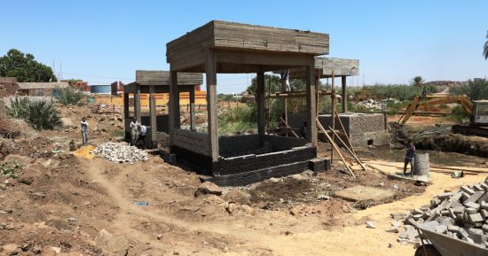 تعرف على مشروع الصرف الصحى بقرية غرب سهيل ضمن "حياة كريمة"
