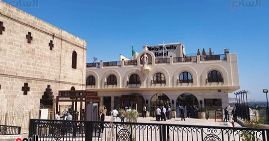 جبل الطير فى موسم صوم العذراء.. كنيسة أثرية تحفظ ذاكرة رحلة العائلة المقدسة بالمنيا