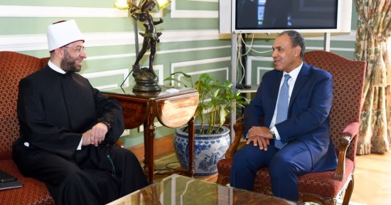 بدر عبد العاطي يبحث مع وزير الأوقاف تعزيز التعاون بما يخدم المصلحة الوطنية