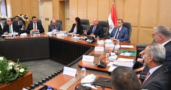 وزارة الصناعة حددت 28 قطاعا لجذب الاستثمارات