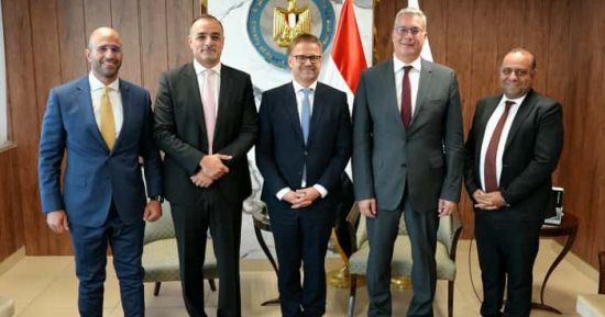 وزير البترول يبحث مع "توتال" تعزيز منظومة النقل الآمن للمنتجات البترولية