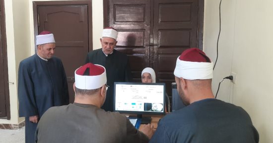 رئيس لجنة مراجعة المصحف يتفقد اختبارات مسابقة الجامع الأزهر للقرآن بالإسكندرية