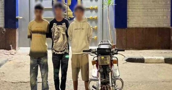مشهد صادم.. ضبط 3 شباب صفعوا فتاة على وجهها بالمنوفية