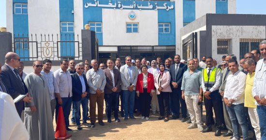 نائب وزير الصحة تتفقد وحدة طب الأسرة ومركز تنمية الأسرة بقرية بخانس بقنا