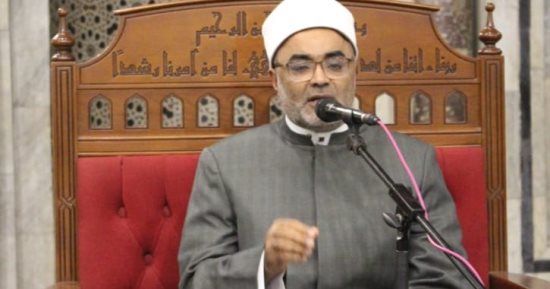 باحث بهيئة كبار العلماء: الاختلاط المخل بالقيم بين الرجال والنساء محرم شرعا