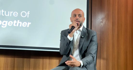 أحمد مراد لشباب بغداد: أعيش فى حالة بحث دائم وأنصحكم بالابعتاد عن السوشيال ميديا