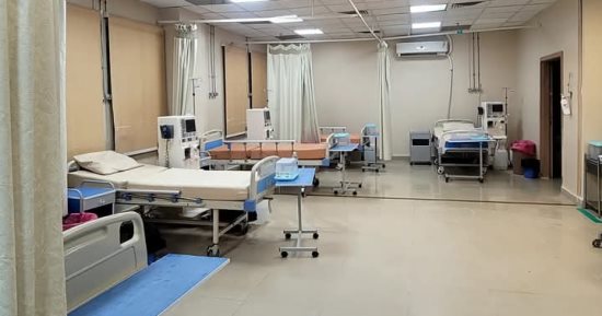 طفرة فى خدمات الغسيل الكلوى بأسوان.. 250 ماكينة تخدم أكثر من 850 مريضًا يوميًا