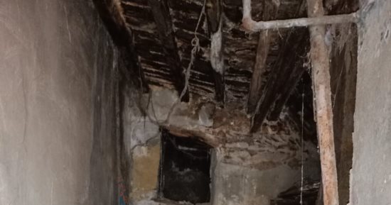 انهيار جزئى لمنزل فى مصر القديمة دون إصابات.. صور