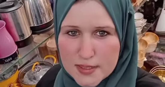 استقرار حالة سيدة نبروه المصابة بـ15 طعنة على يد زوجها بعد إجراء جراحة لها