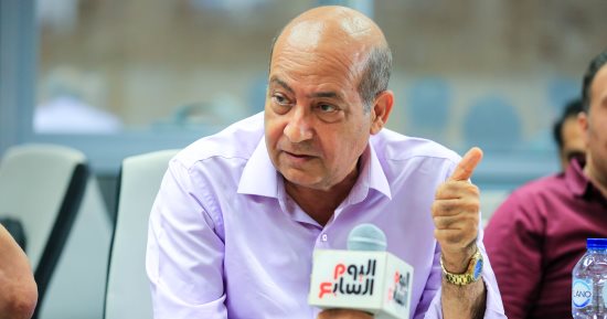 طارق الشناوى: علينا ألا نخضع لوسائل التواصل الاجتماعى لأنها رجعية