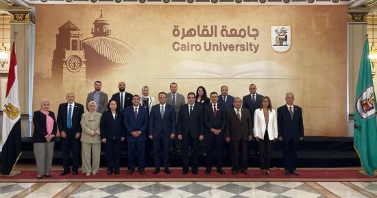 جامعات القاهرة والجلالة تبحثان آفاق التعاون في البرامج الأكاديمية والبحث العلمي