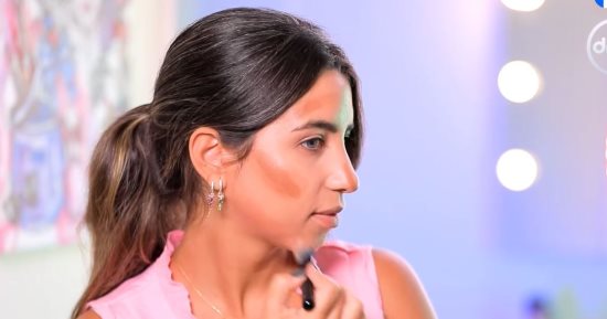 شريهان أشرف تقدّم خطوات مكياج دافئ وهادئ لخريف 2025 في «ست ستات» على DMC