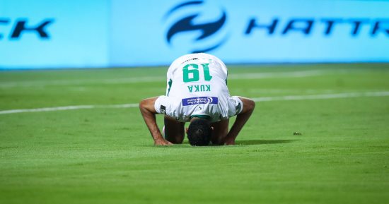 أحمد حسن كوكا يسجل أول أهدافه مع الاتفاق السعودى.. فيديو