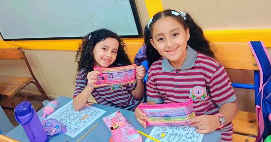 المديريات التعليمية تشدد على متابعة تسليم الطلاب الكتب المدرسية