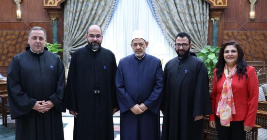 شيخ الأزهر يستقبل وفد من آباء الرهبانية المارونية بلبنان ويدعو لوقف العدوان على غزة