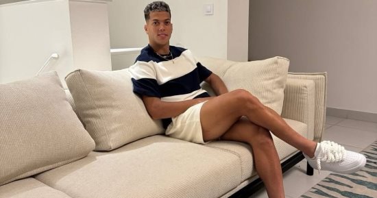 السر وراء إزالة إمام عاشور صورته بقميص الأهلى على إنستجرام