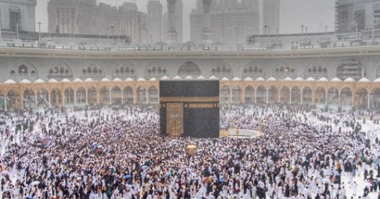 أمطار غزيرة على مكة وسط تحذيرات ورفع درجة الجاهزية بالمملكة للقصوى.. فيديو