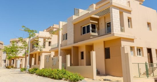 "كبسولة قانونية" الضريبة العقارية من يدفعها؟.. المالك أم المستأجر