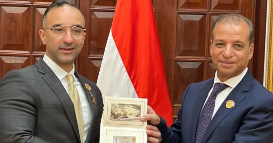 أحمد الحمامصى بعد تسلم كارنيه الشيوخ: عضوية المجلس عهد جديد لخدمة المواطن