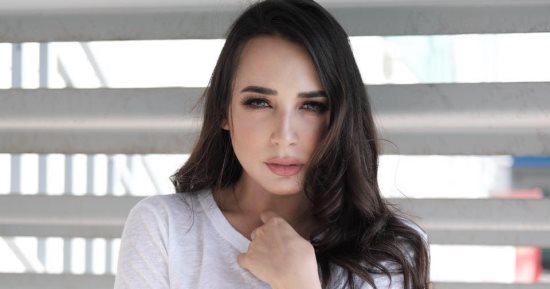 ساندى تكشف تفاصيل إجرائها عملية جراحية فى أنفها بعد شهرين من المعاناة